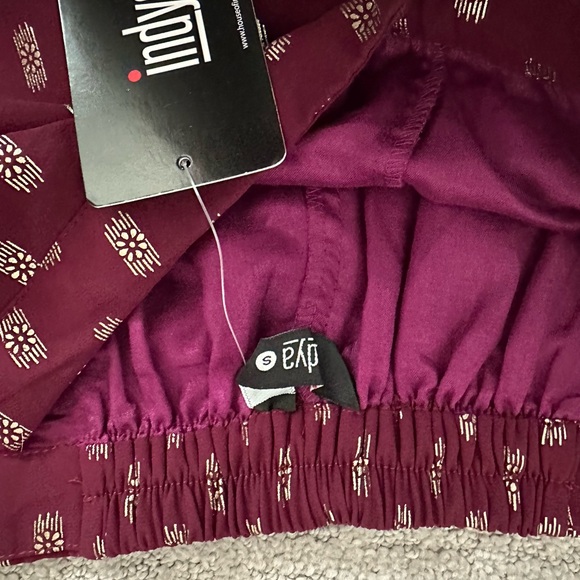 Maroon Burgundy tiered palazzo pants - Picture 4 of 4